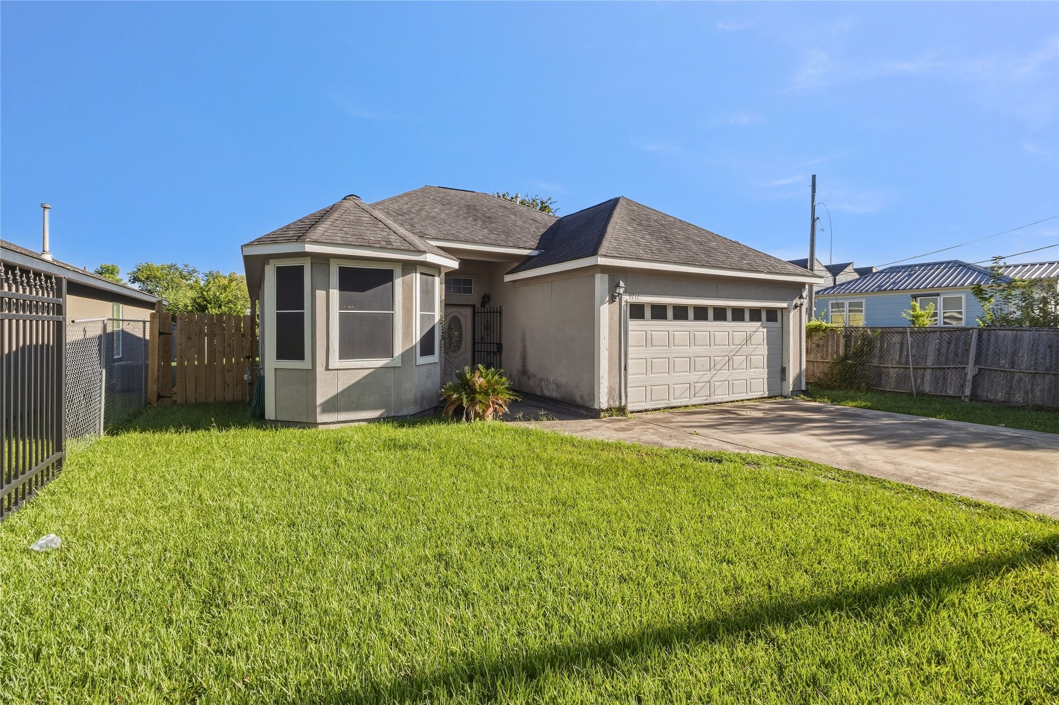 9711 Signet St Street Property Photo 4