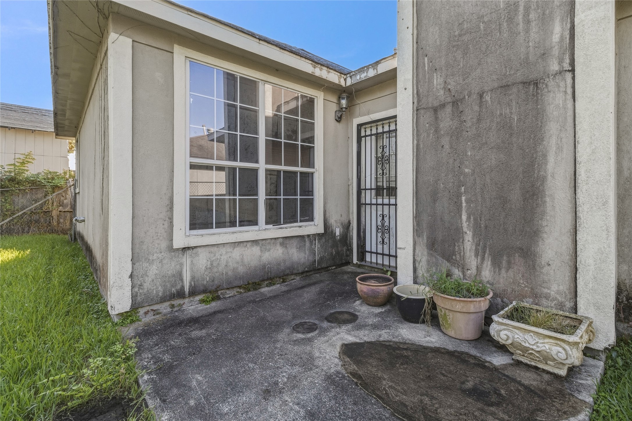 9711 Signet St Street Property Photo 5