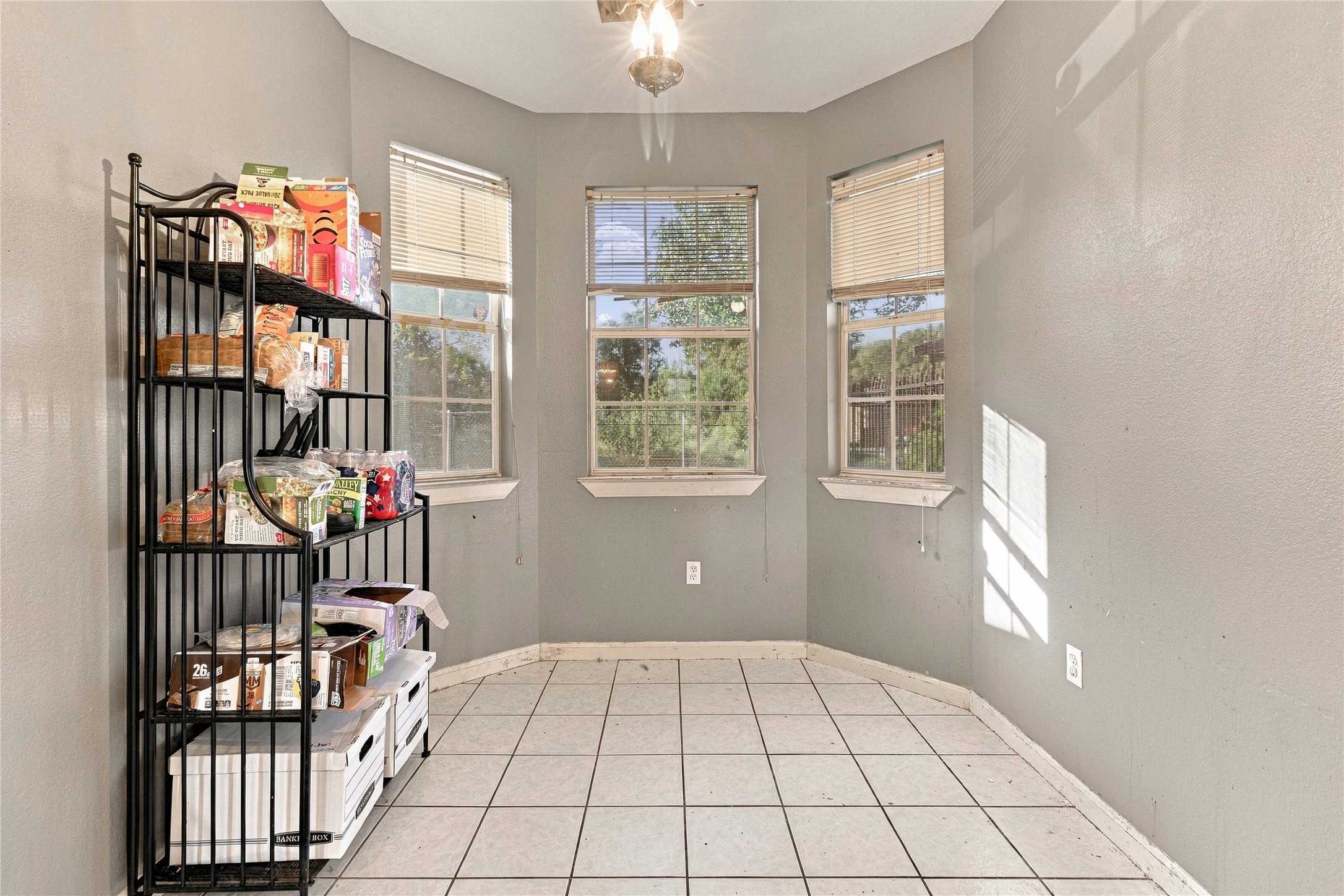 9711 Signet St Street Property Photo 14