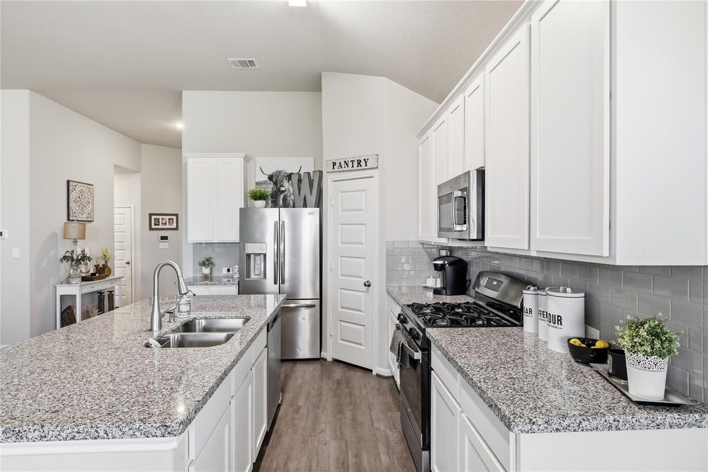 14815 Rain Tree Drive Property Photo 4
