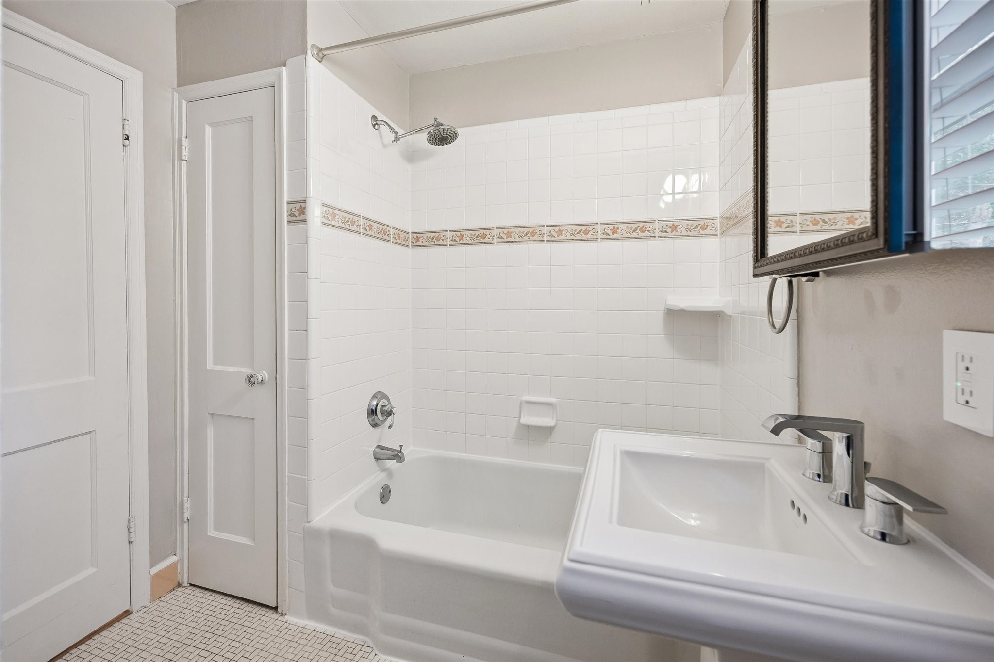 858 Azalea Street Property Photo 30
