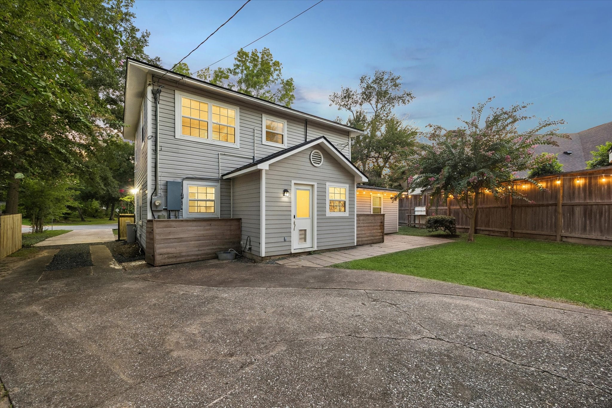 858 Azalea Street Property Photo 36