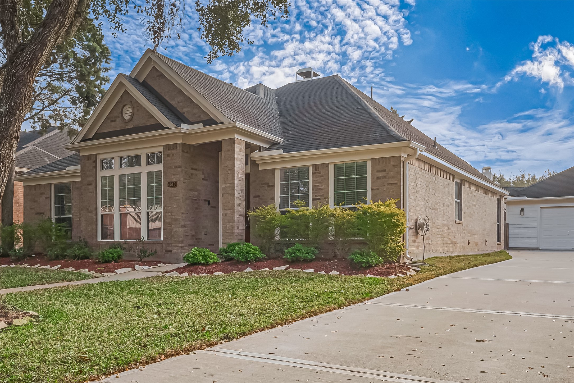 4510 Lake Pinkston Drive Property Photo 3