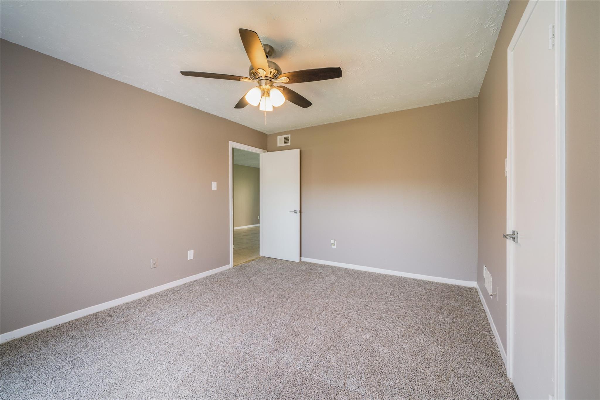 8481 Sands Point Drive Property Photo 16