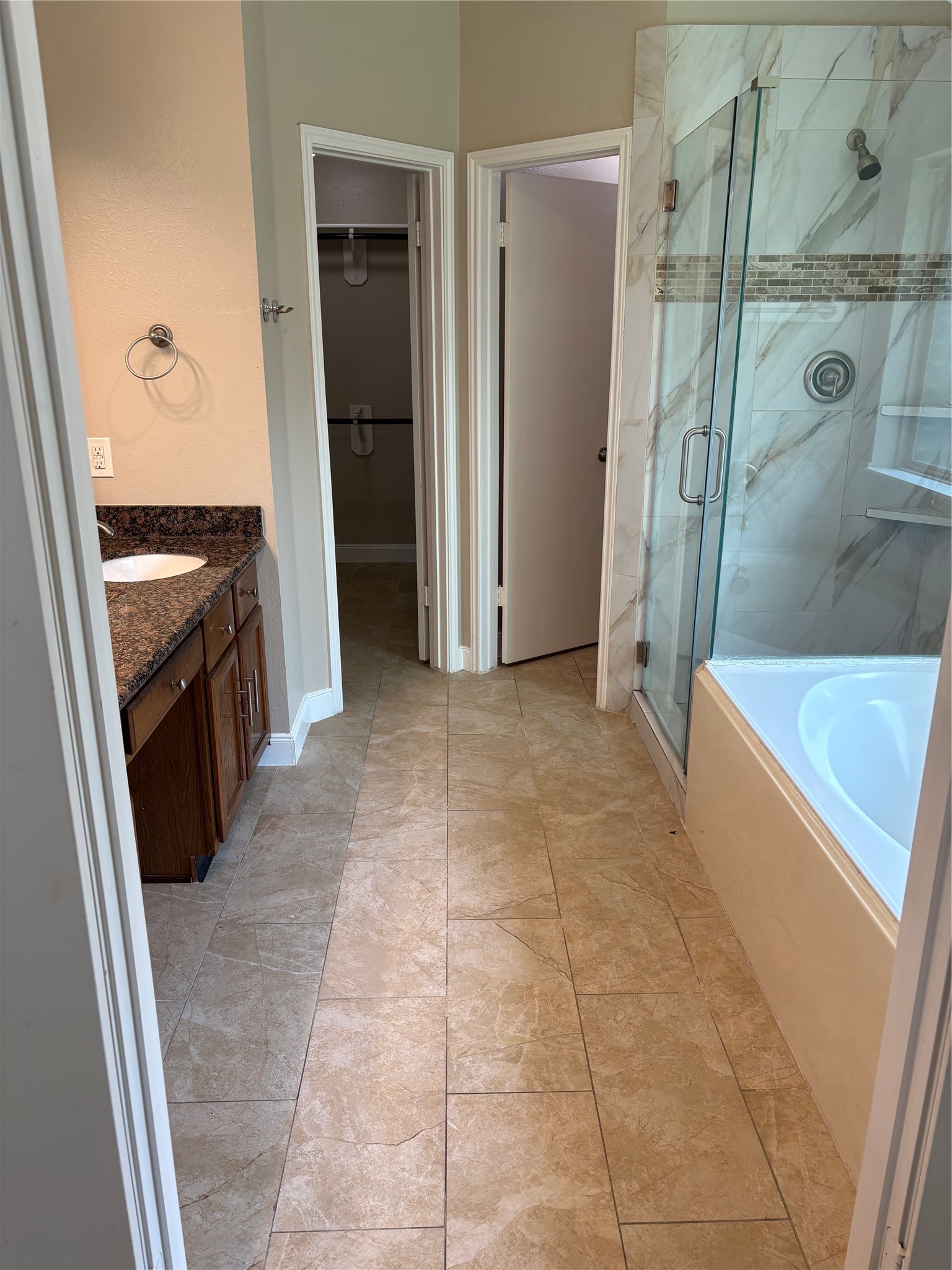 1402 Township Court Property Photo 29