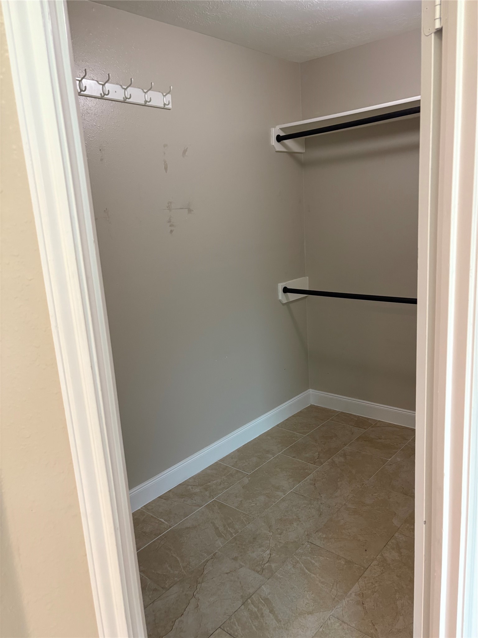 1402 Township Court Property Photo 32