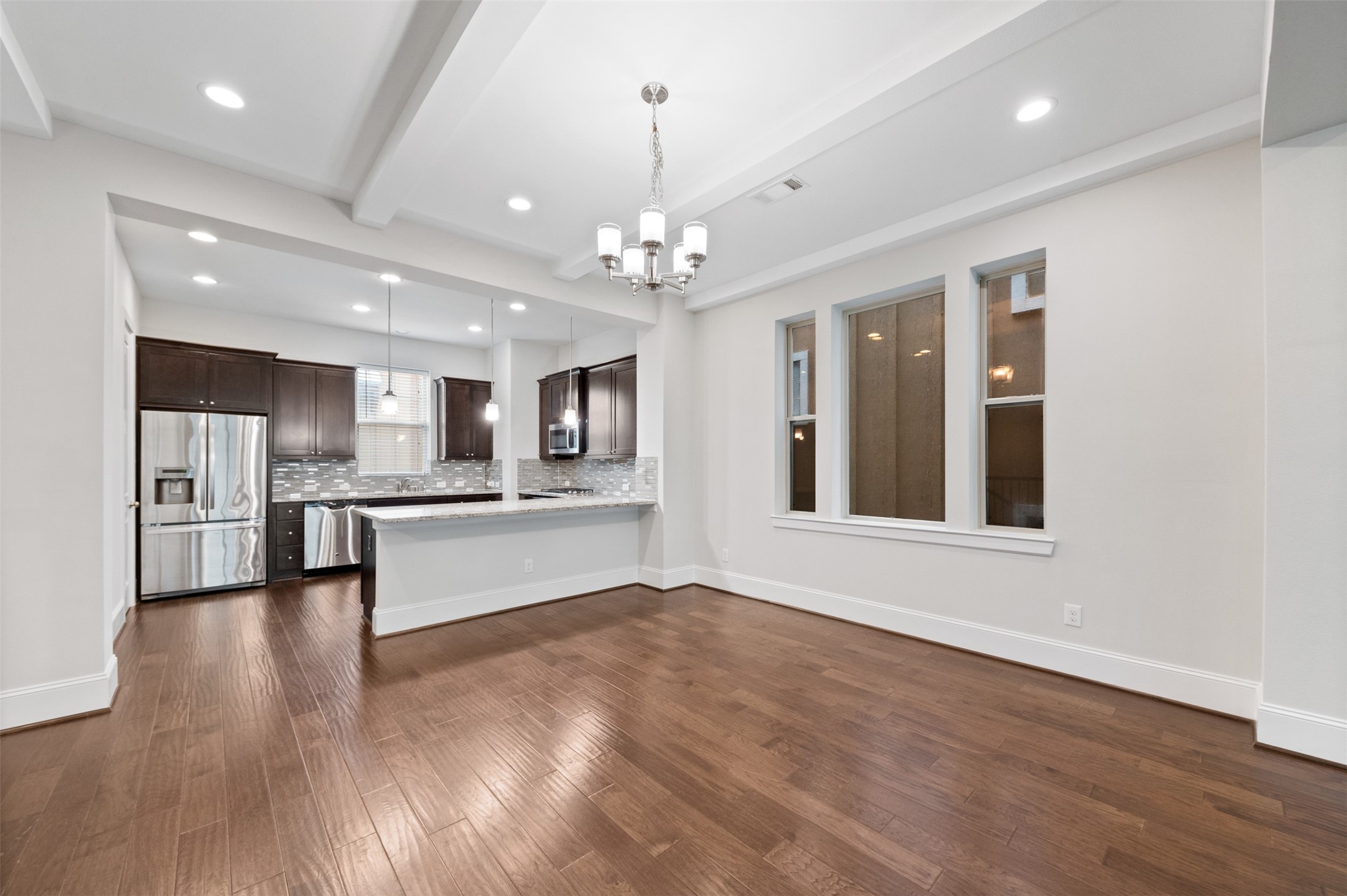 1823 Drew Street Property Photo 12