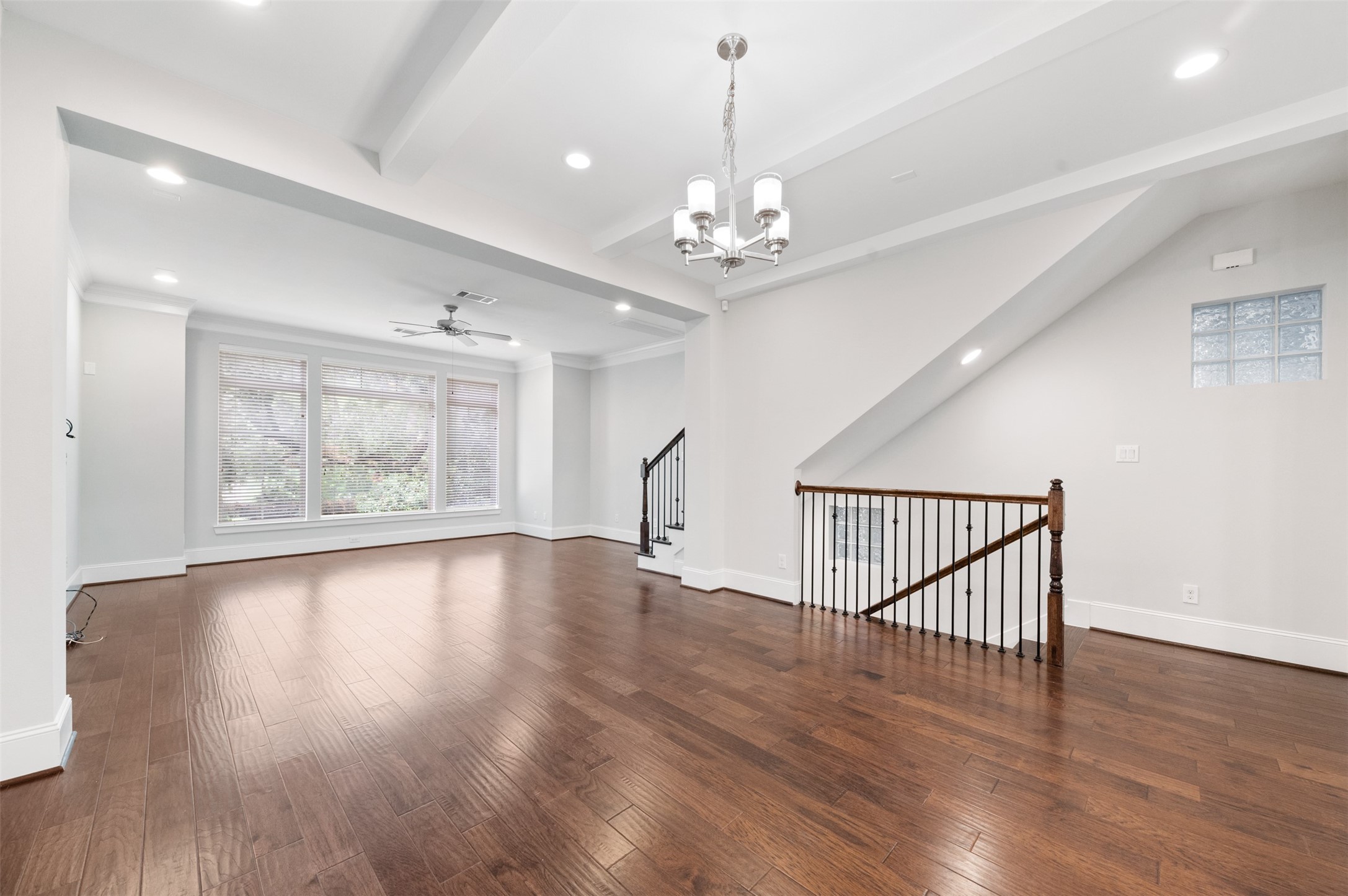 1823 Drew Street Property Photo 14