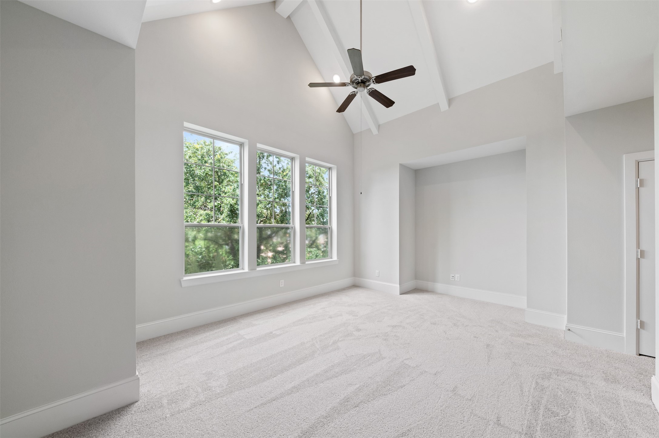 1823 Drew Street Property Photo 25
