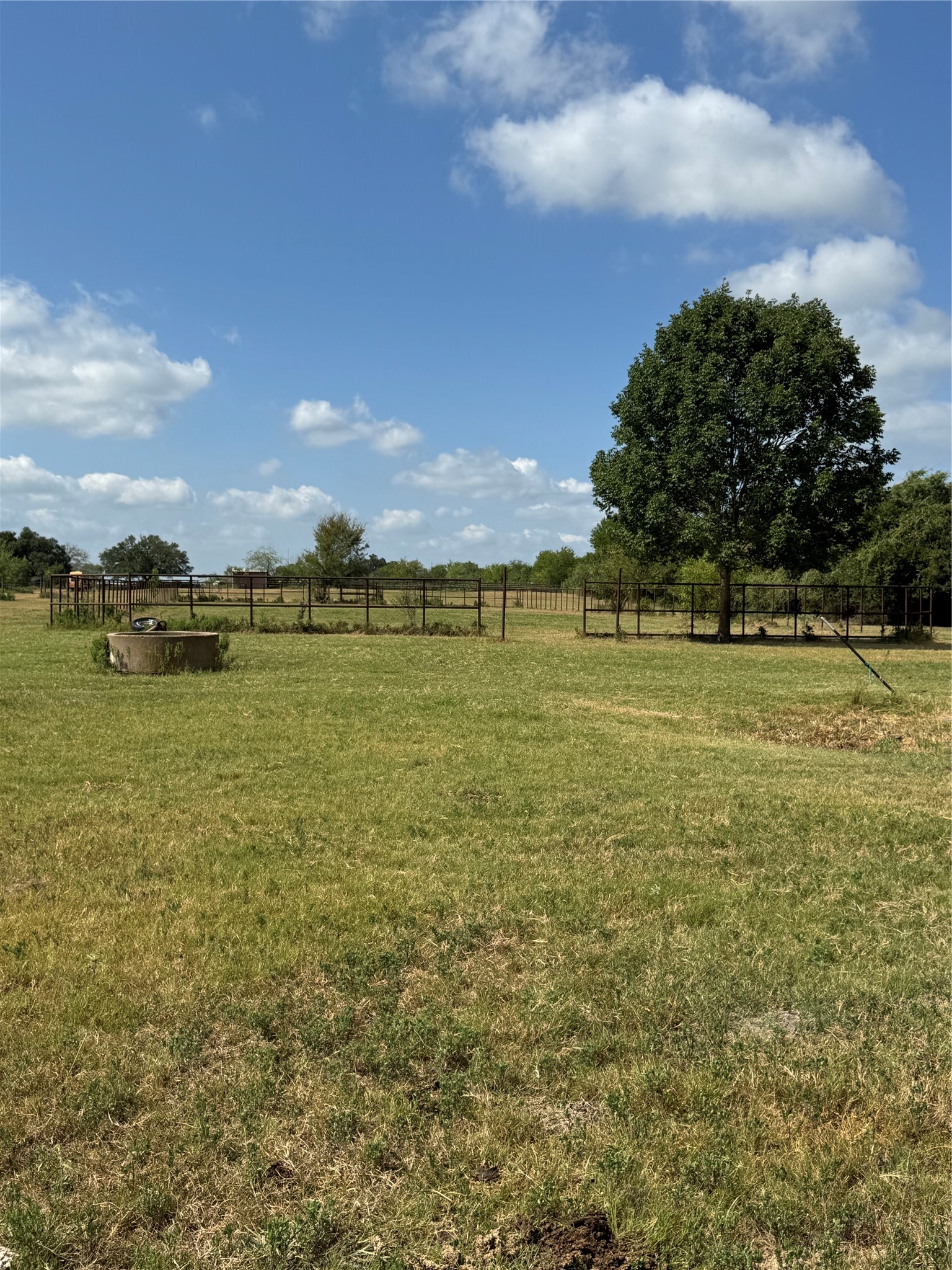 Tract 4 Fm 3060 Property Photo 2