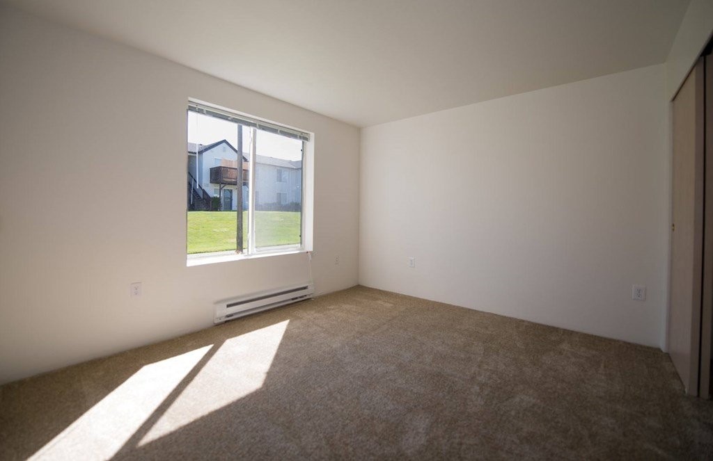 1001 Ne Briarcreek Way Property Photo 11
