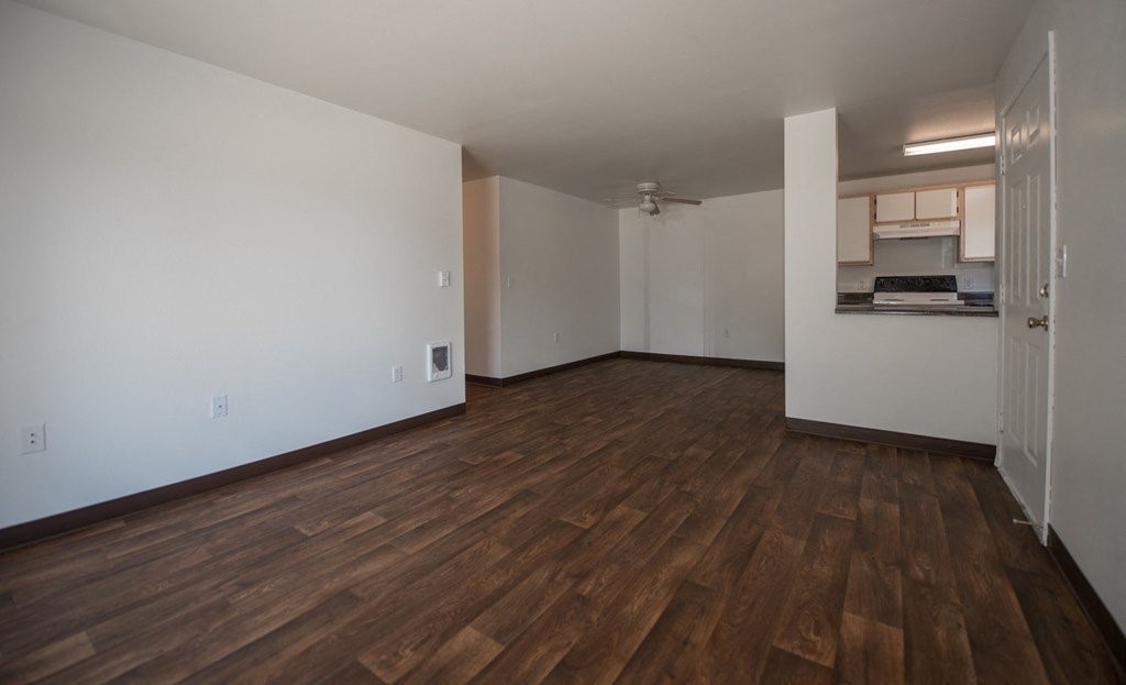 1001 Ne Briarcreek Way Property Photo 18