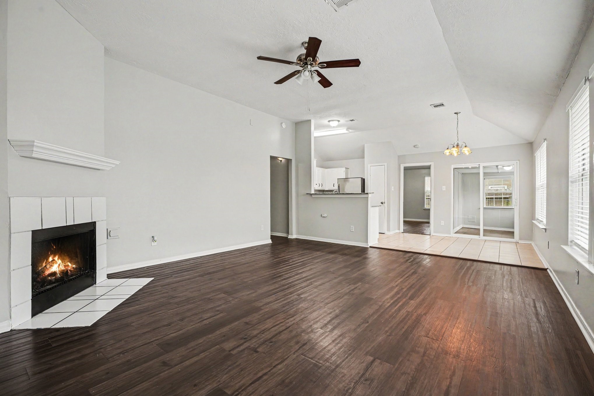 4811 Hawthorne Street Property Photo 3