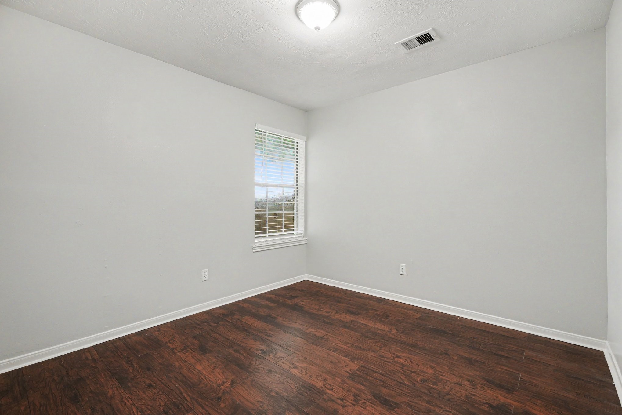 4811 Hawthorne Street Property Photo 12