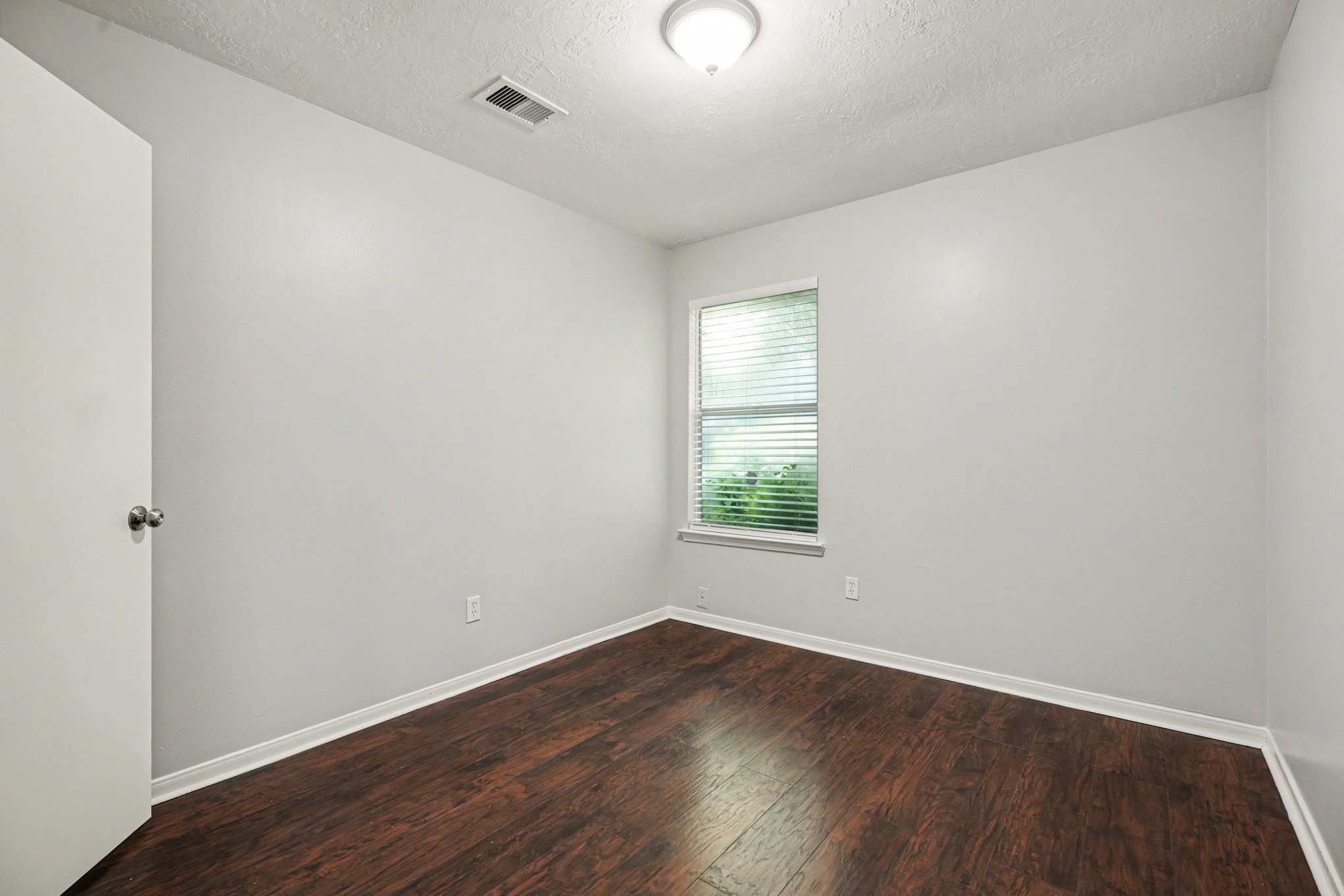 4811 Hawthorne Street Property Photo 13