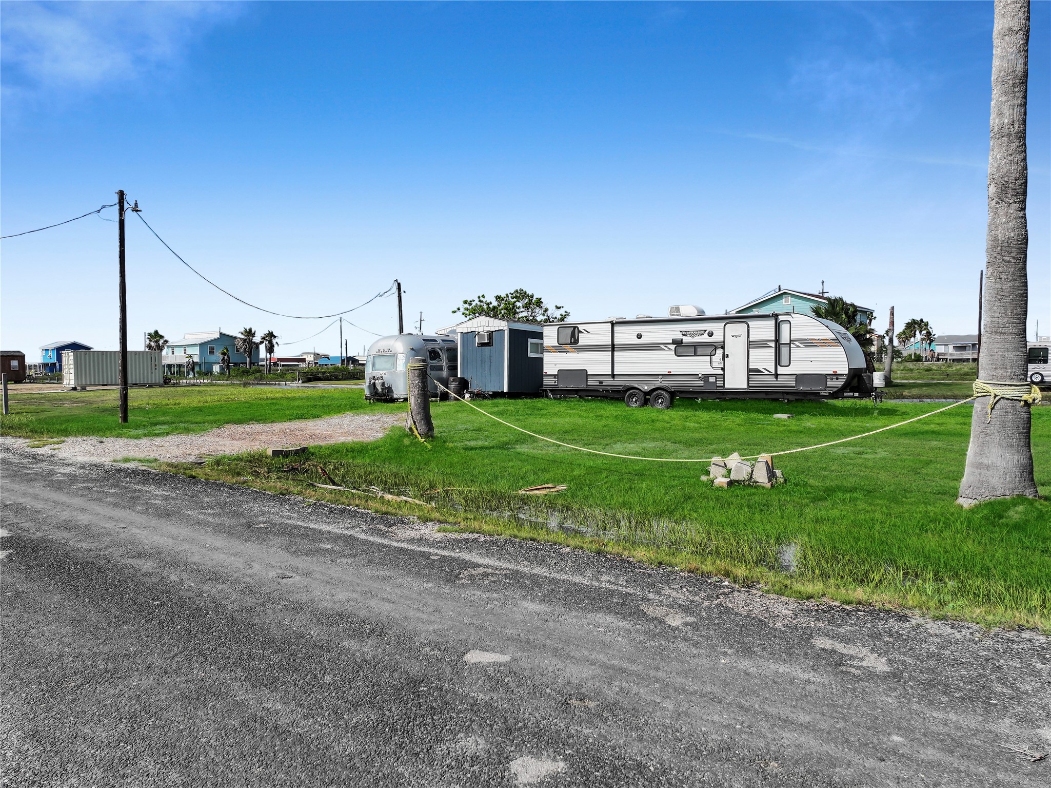 1214 N Tinkle Lane Property Photo 2