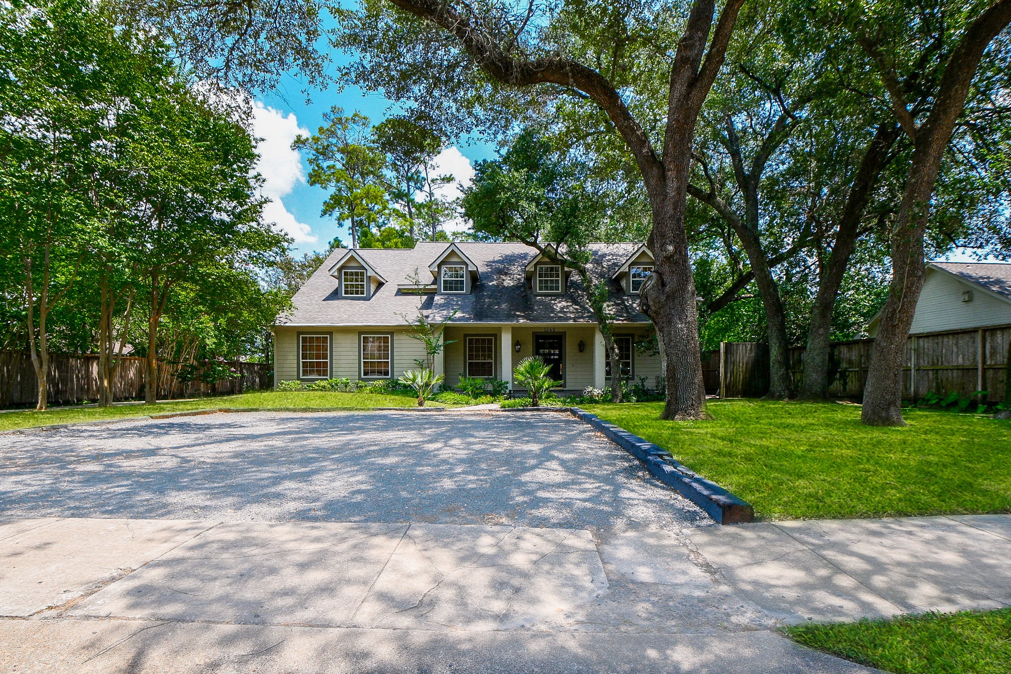 1240 Bingle Road Property Photo 3