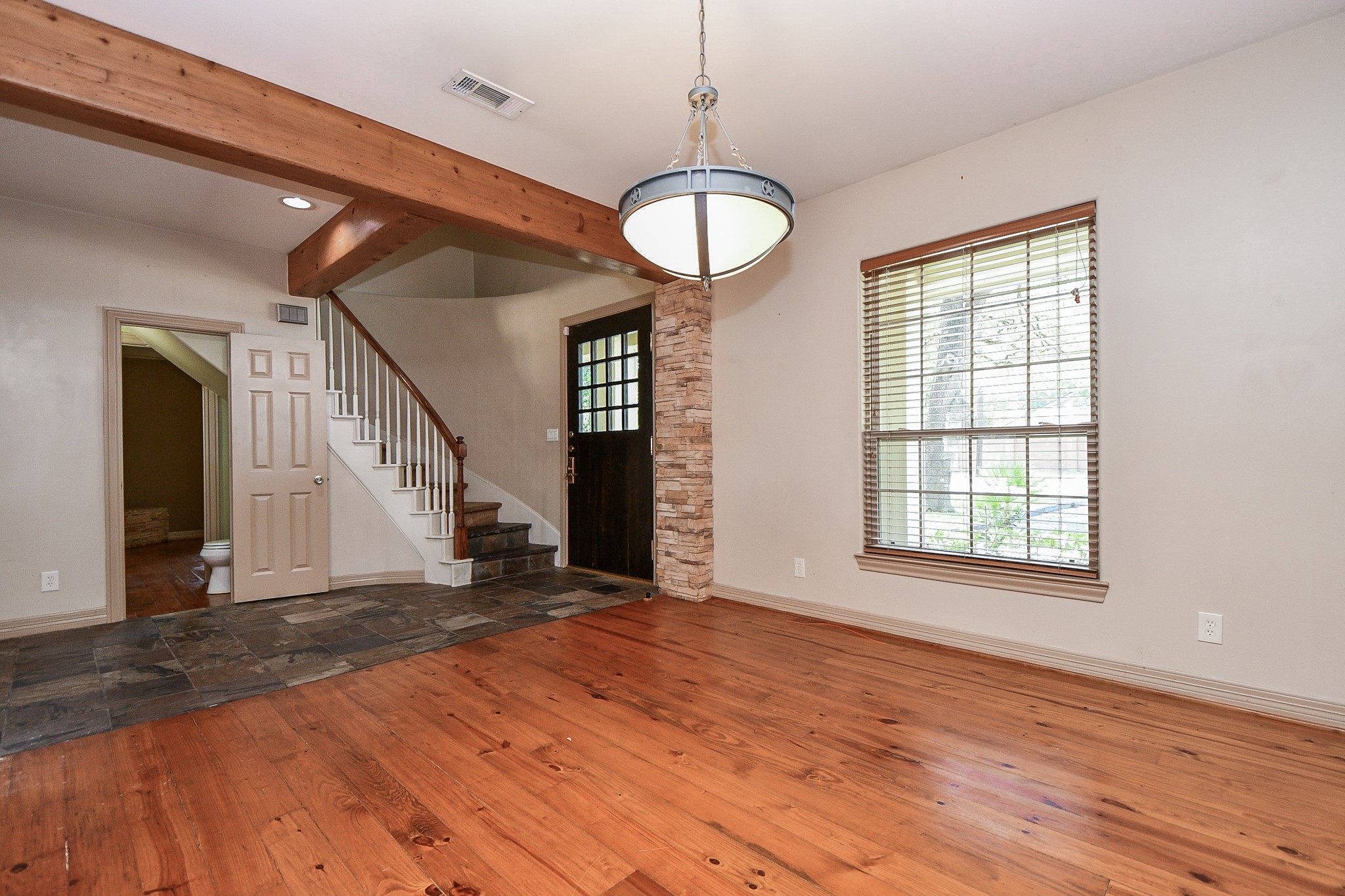 1240 Bingle Road Property Photo 6