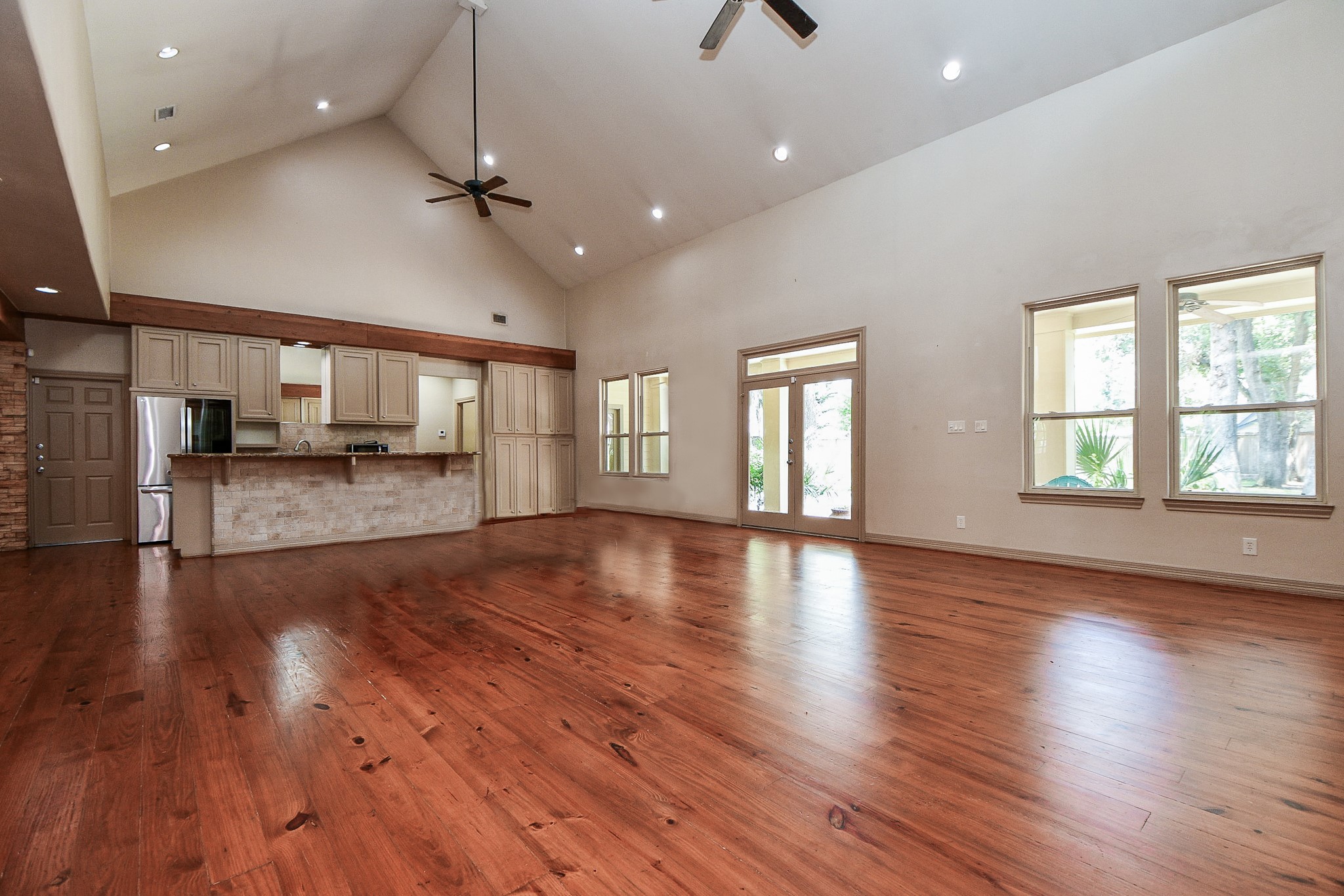 1240 Bingle Road Property Photo 12