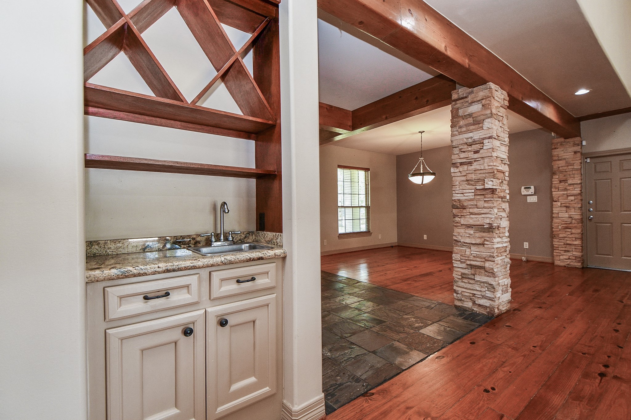 1240 Bingle Road Property Photo 13