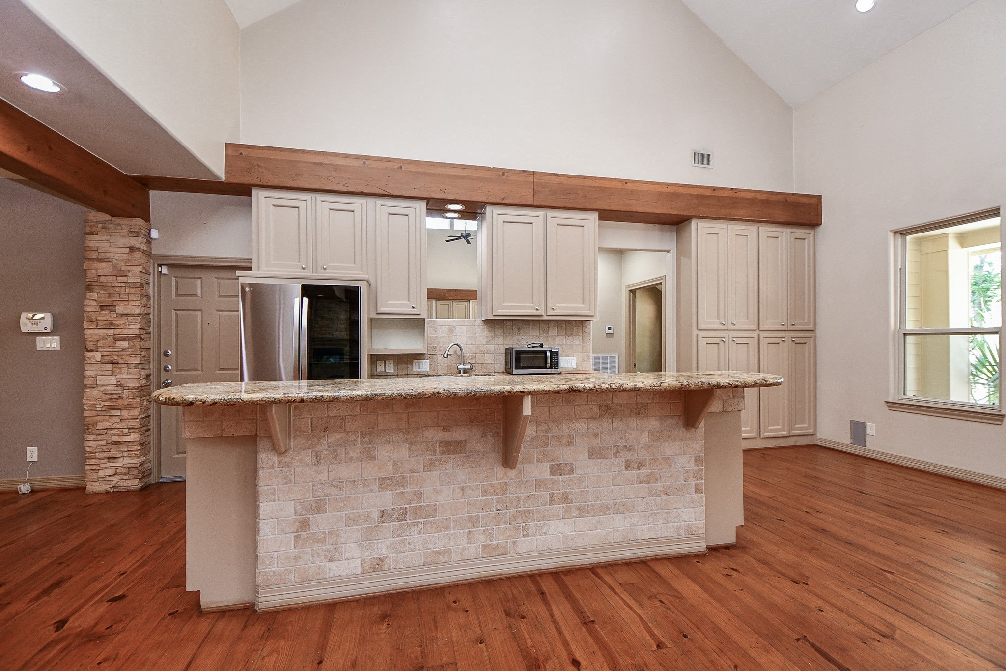 1240 Bingle Road Property Photo 14