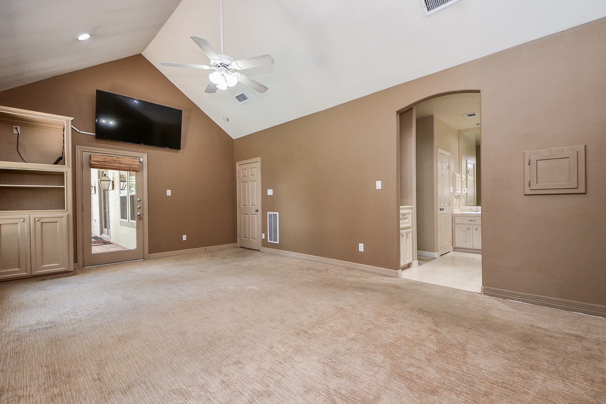 1240 Bingle Road Property Photo 19