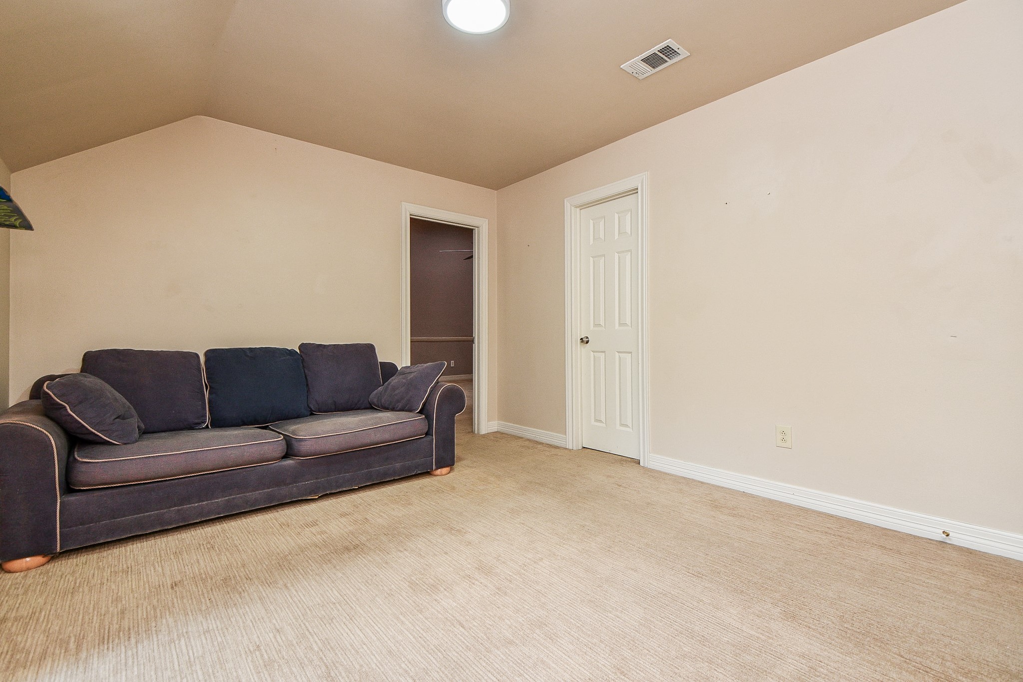 1240 Bingle Road Property Photo 32