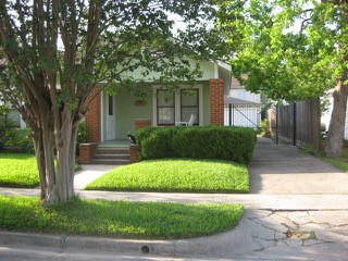 1021 E 16th Street Property Photo 2