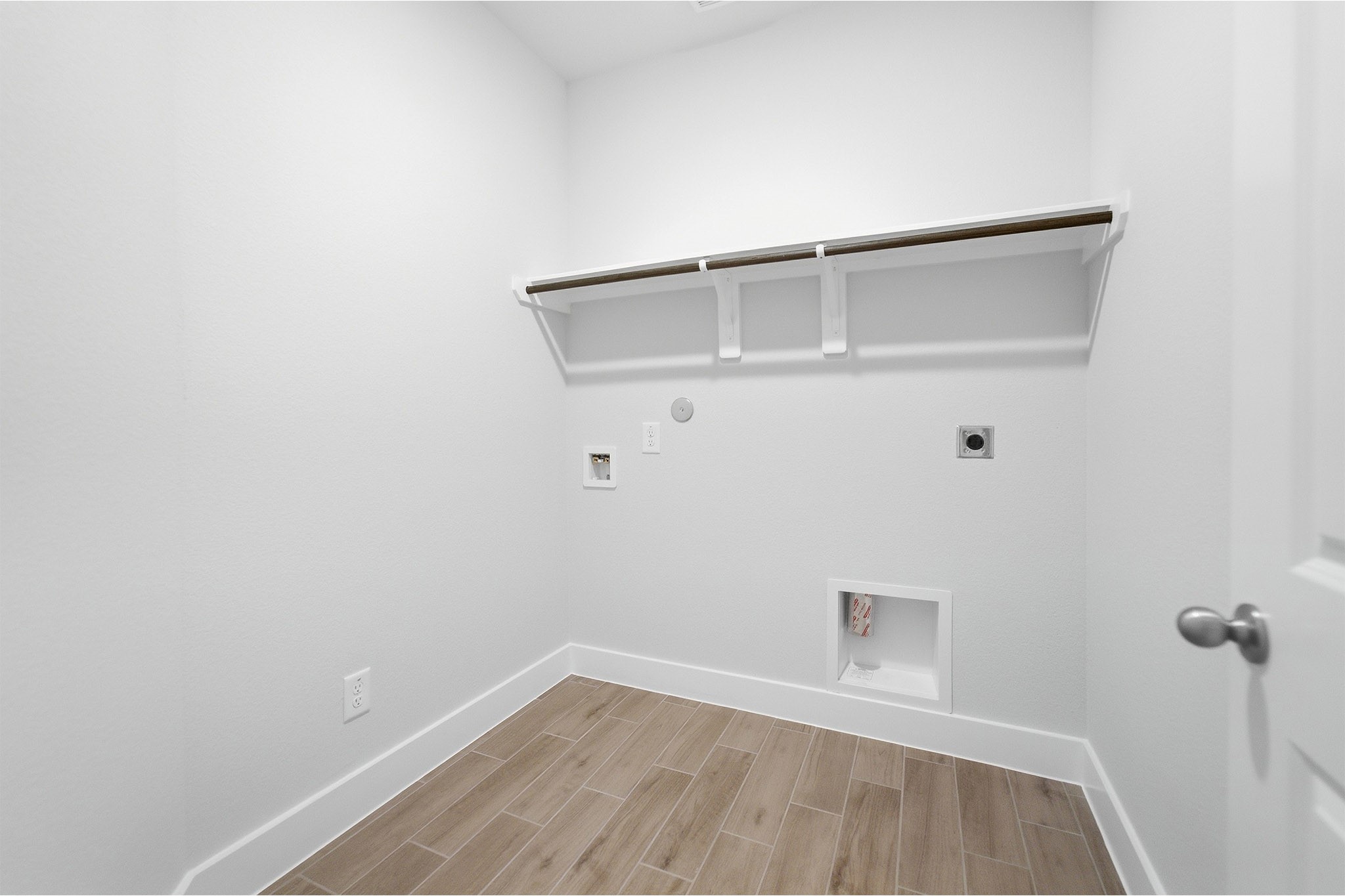 806 Alaska Cedar Drive Property Photo 6