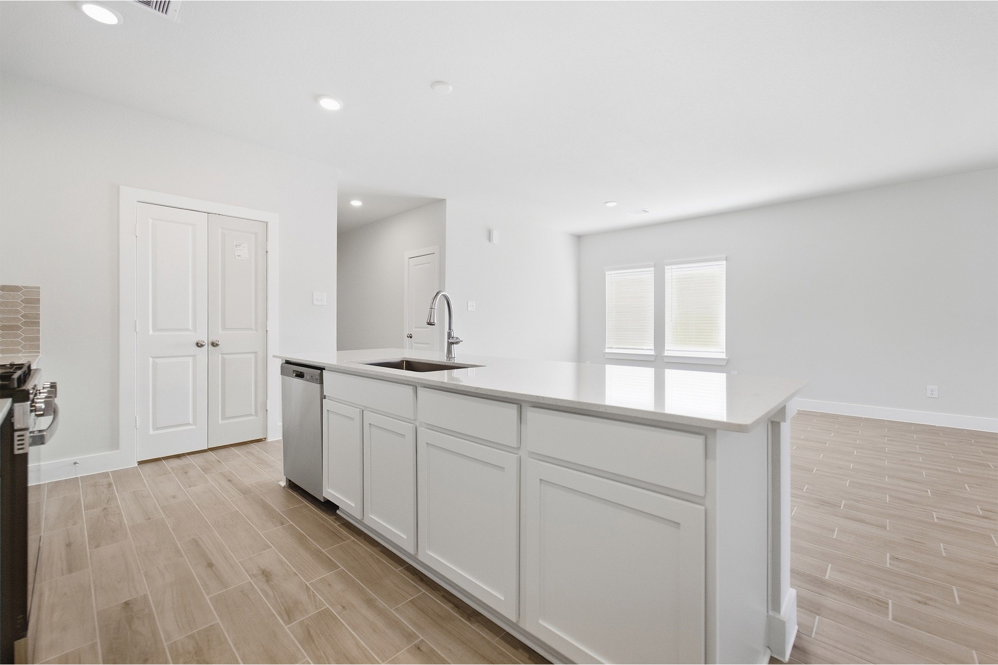 806 Alaska Cedar Drive Property Photo 16