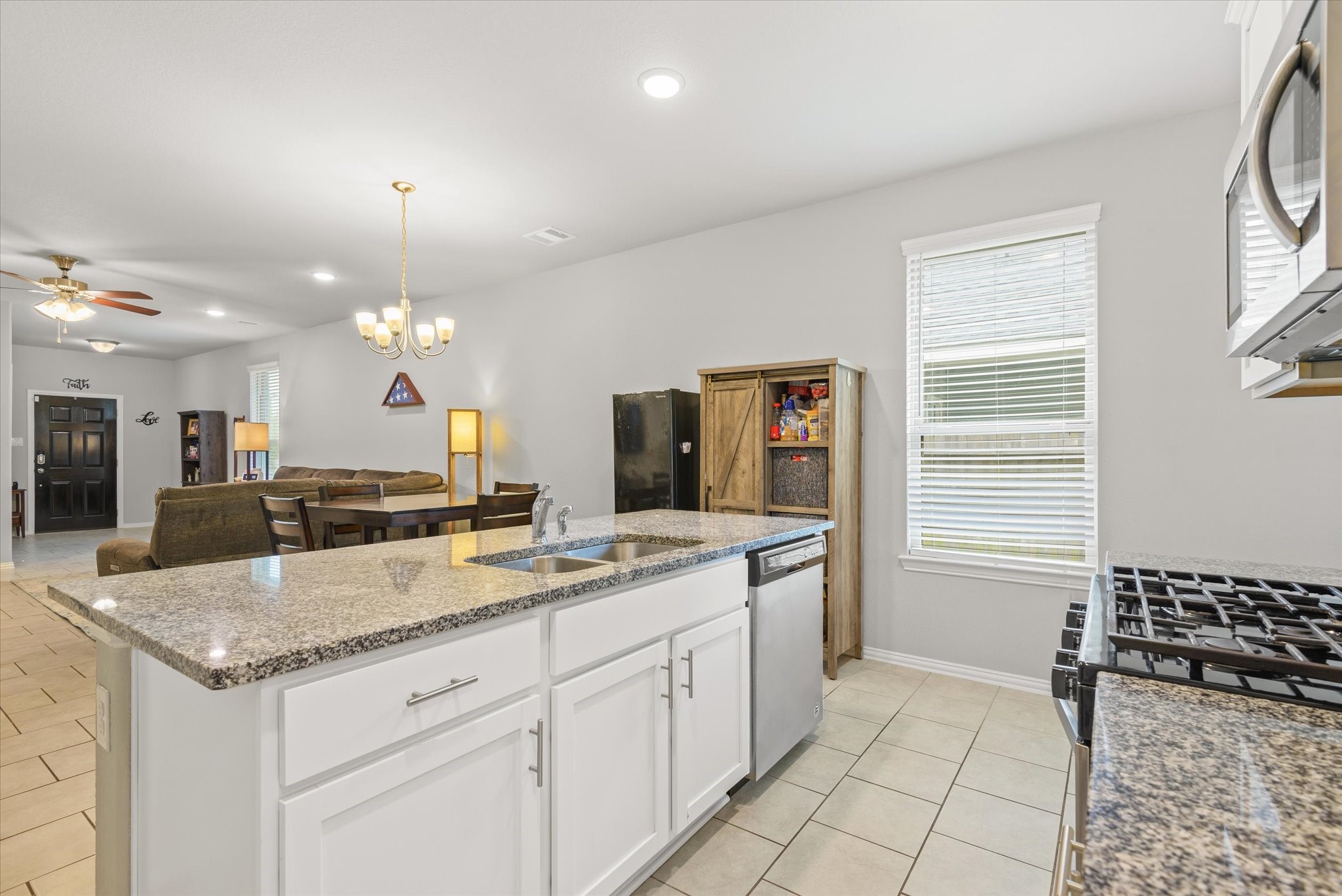 31634 Heguy Pass Property Photo 10