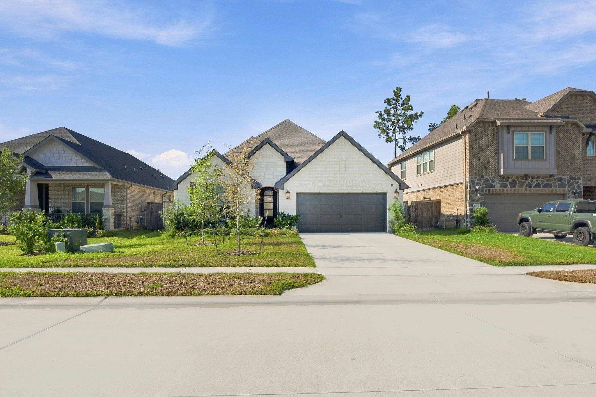 14534 Clementine Hall Drive Property Photo 2