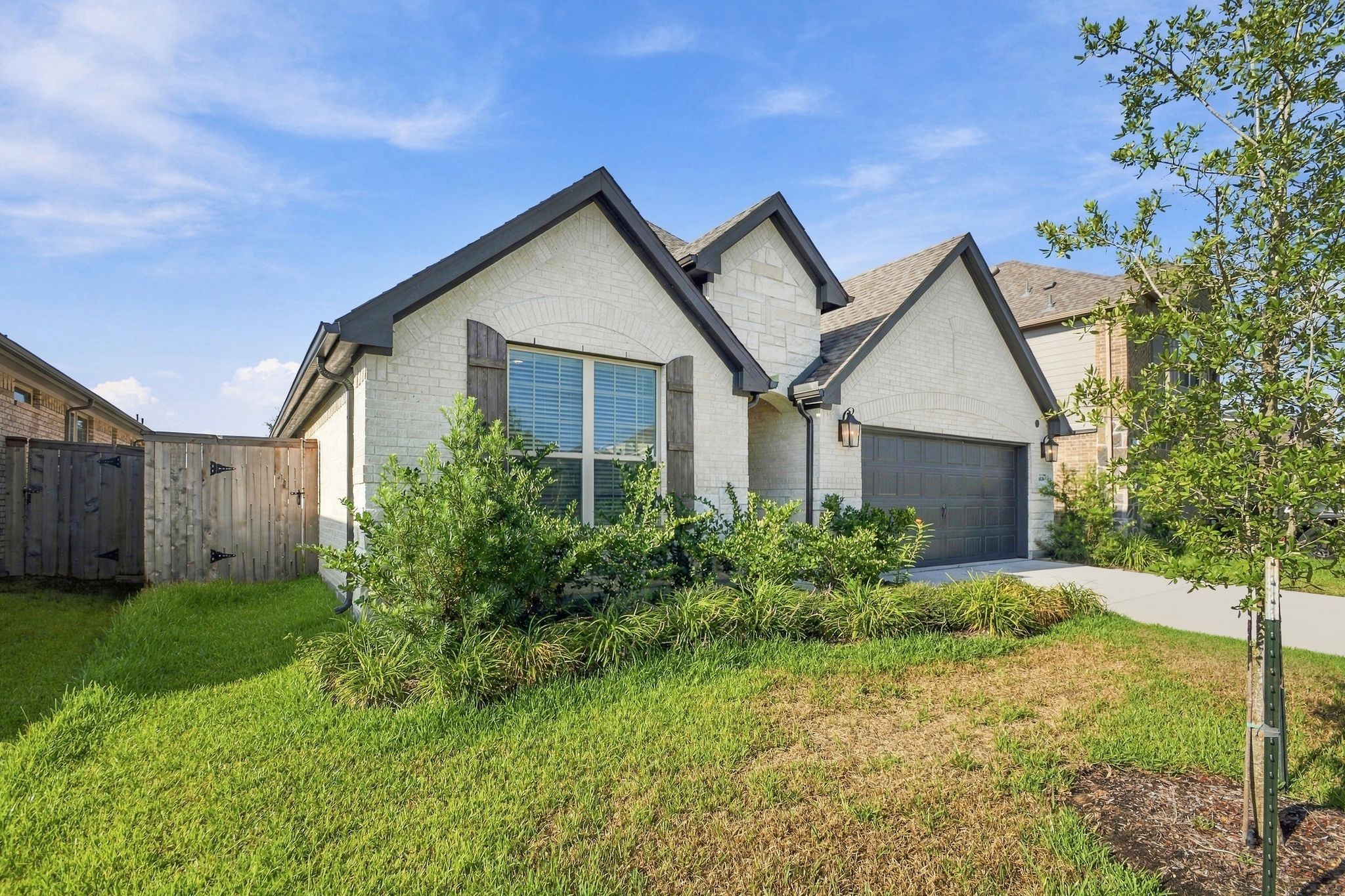 14534 Clementine Hall Drive Property Photo 3