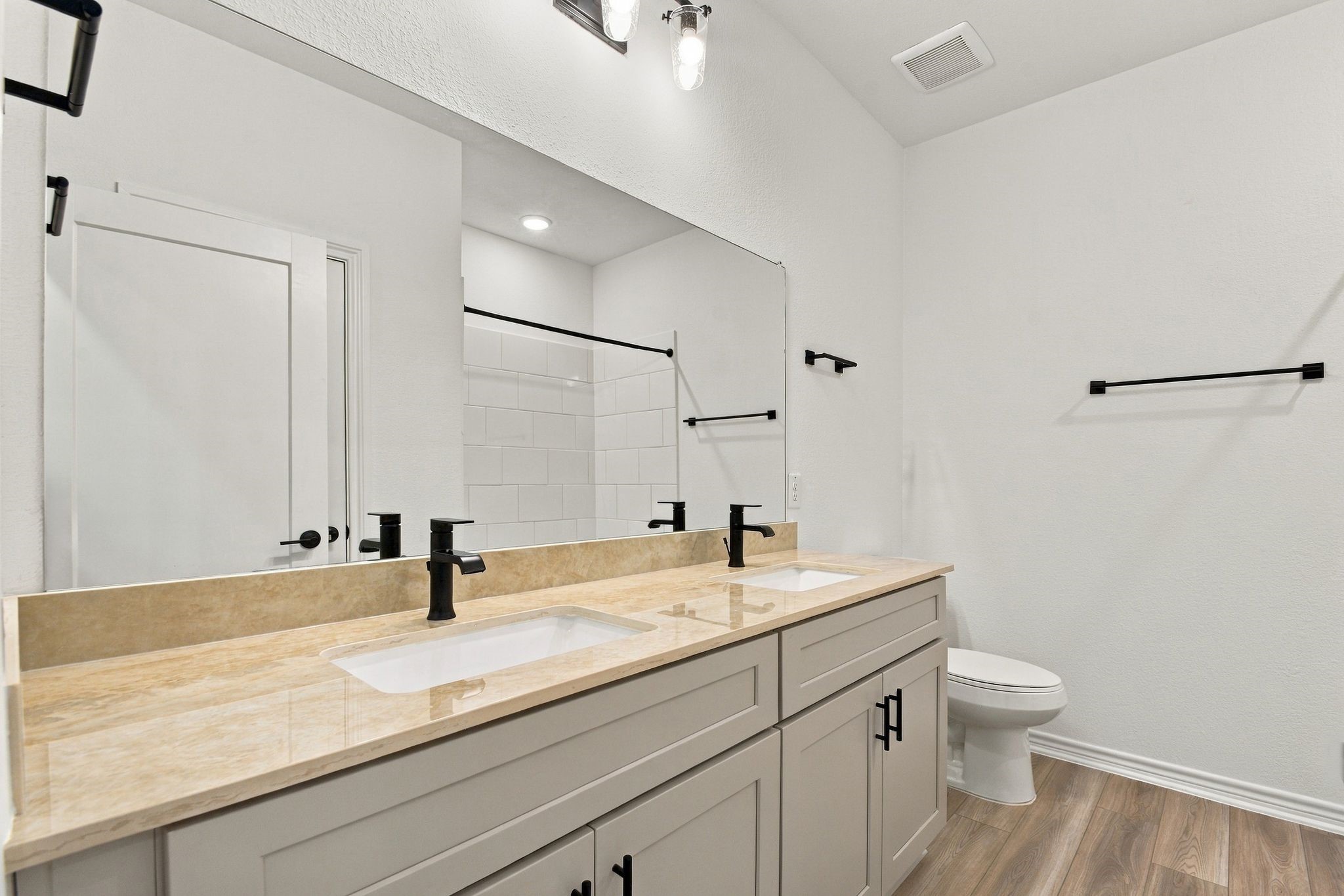 14534 Clementine Hall Drive Property Photo 24