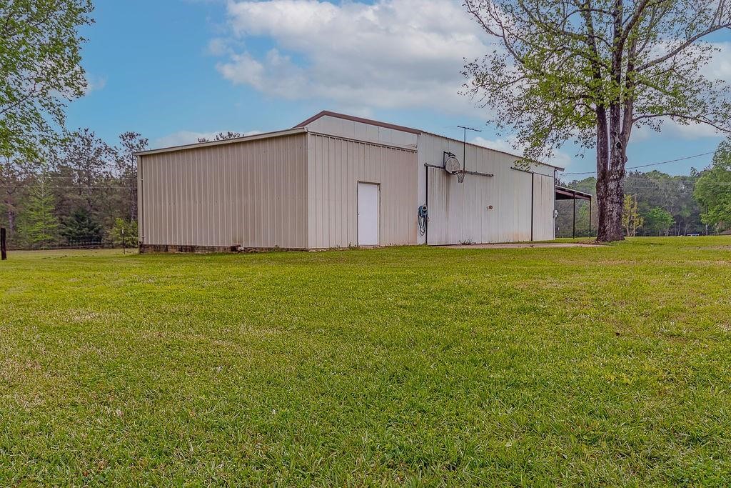 16190 N Us Highway 59 N Property Photo 2