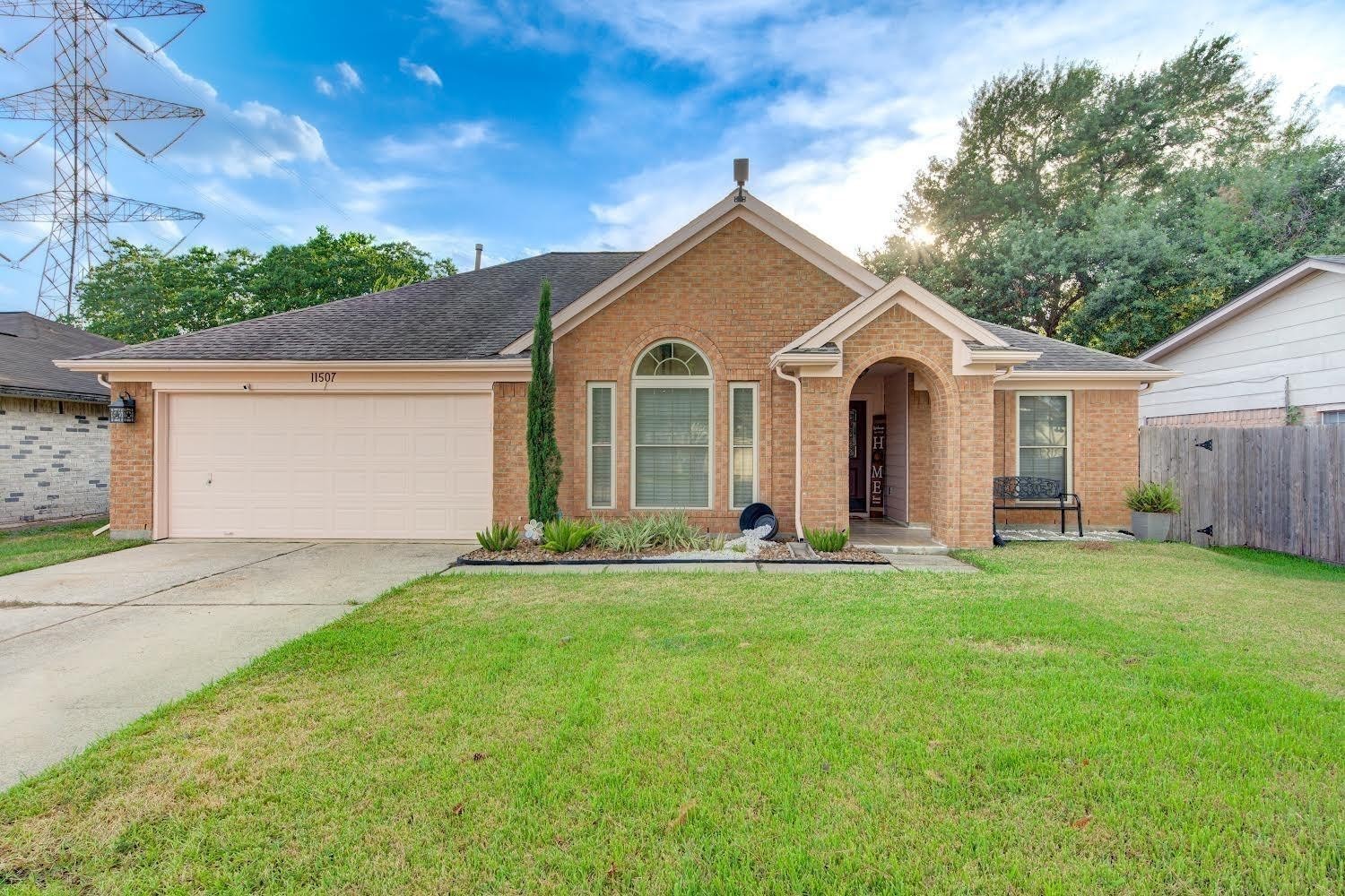 11507 Stone Bridge Drive Property Photo 1