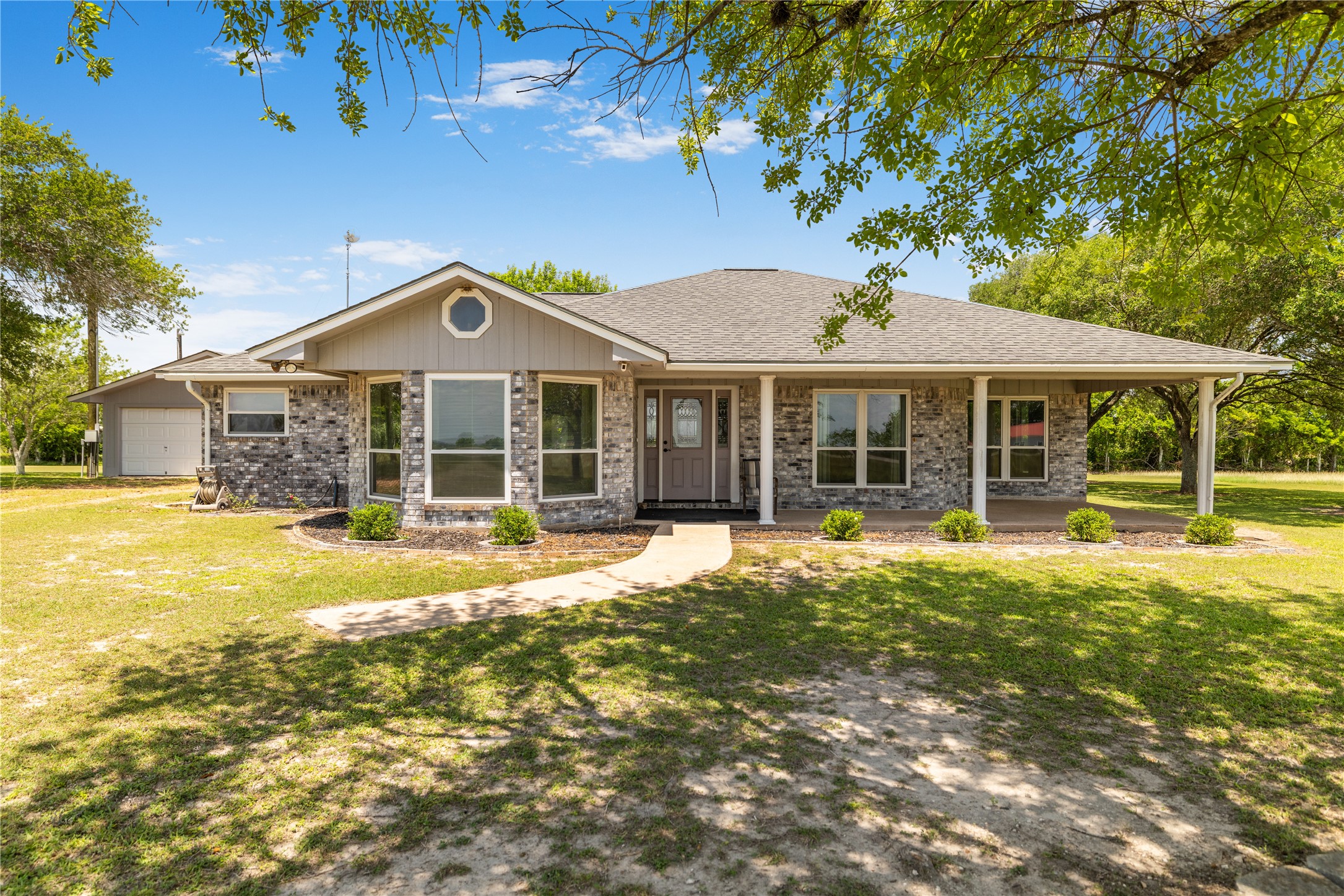 2460 N State Highway 95 Property Photo 1