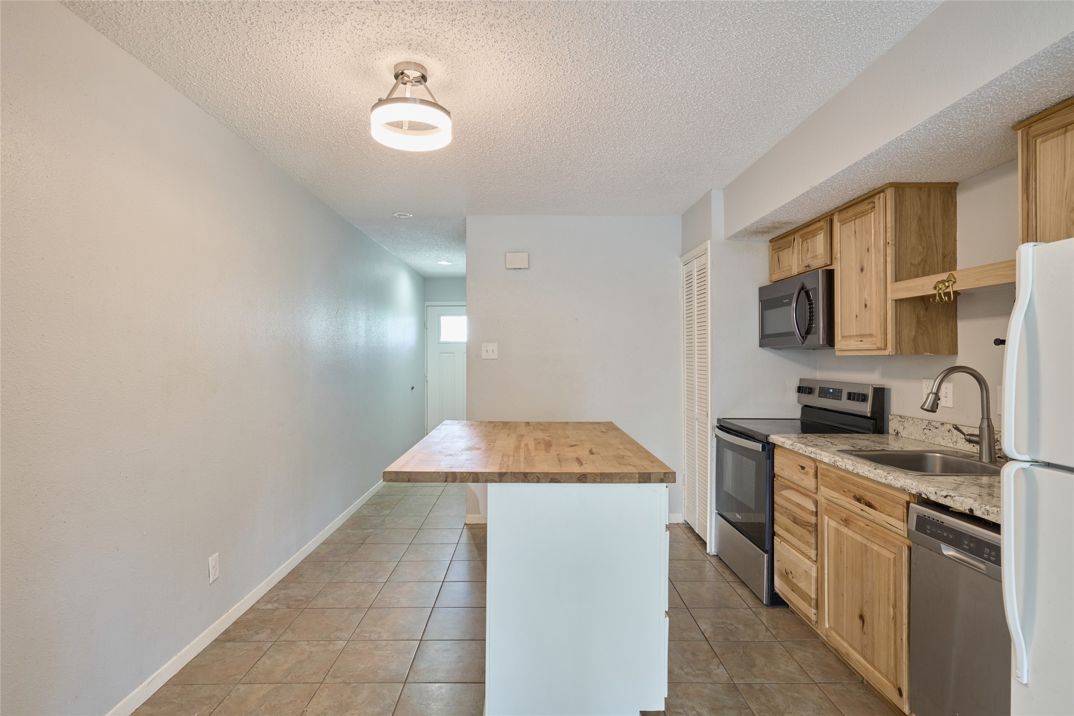 12900 Walden Road 622f Property Photo 4