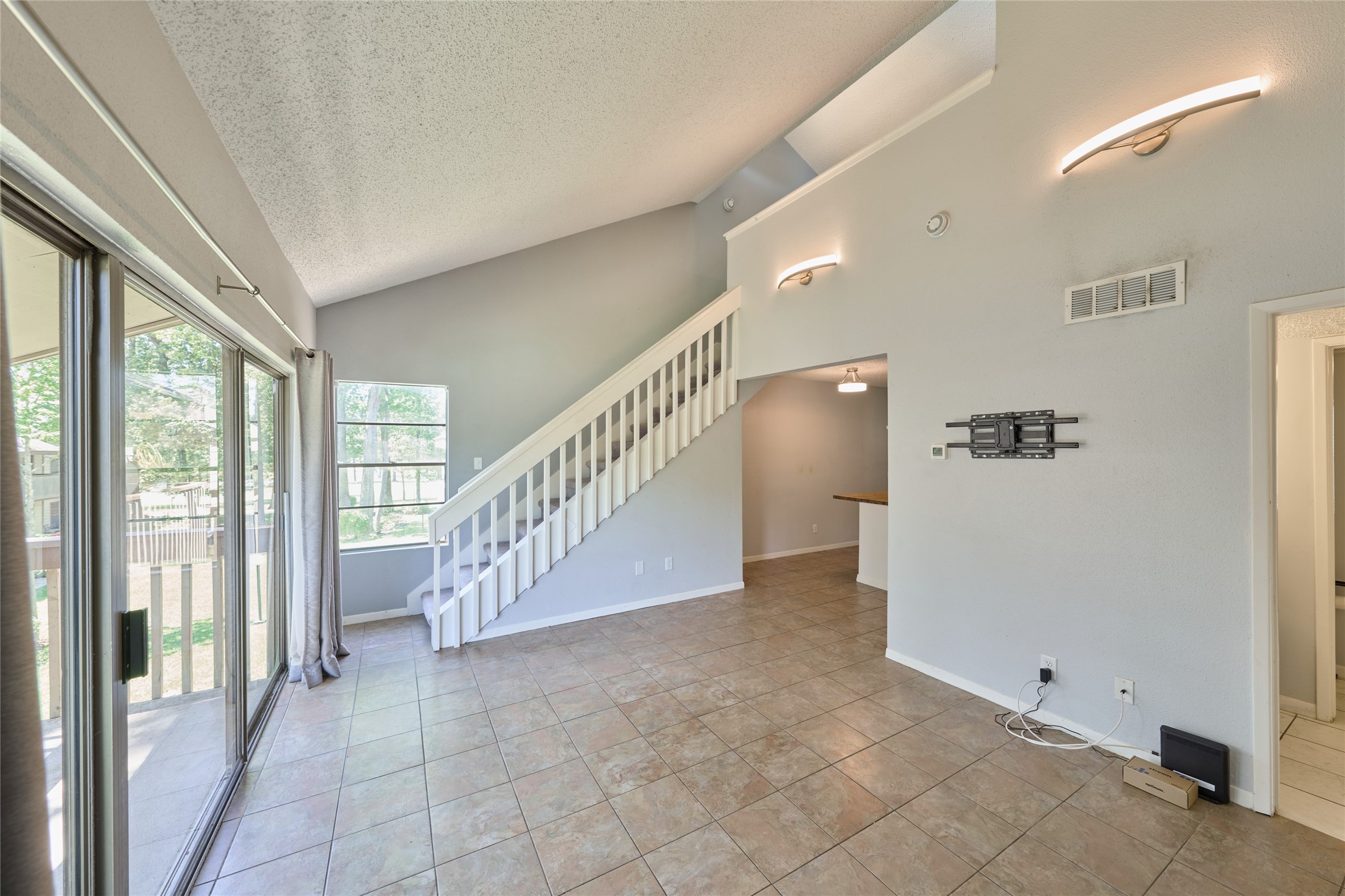 12900 Walden Road 622f Property Photo 8