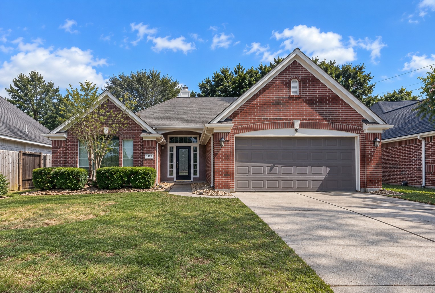 1427 Chesterpoint Drive Property Photo 1