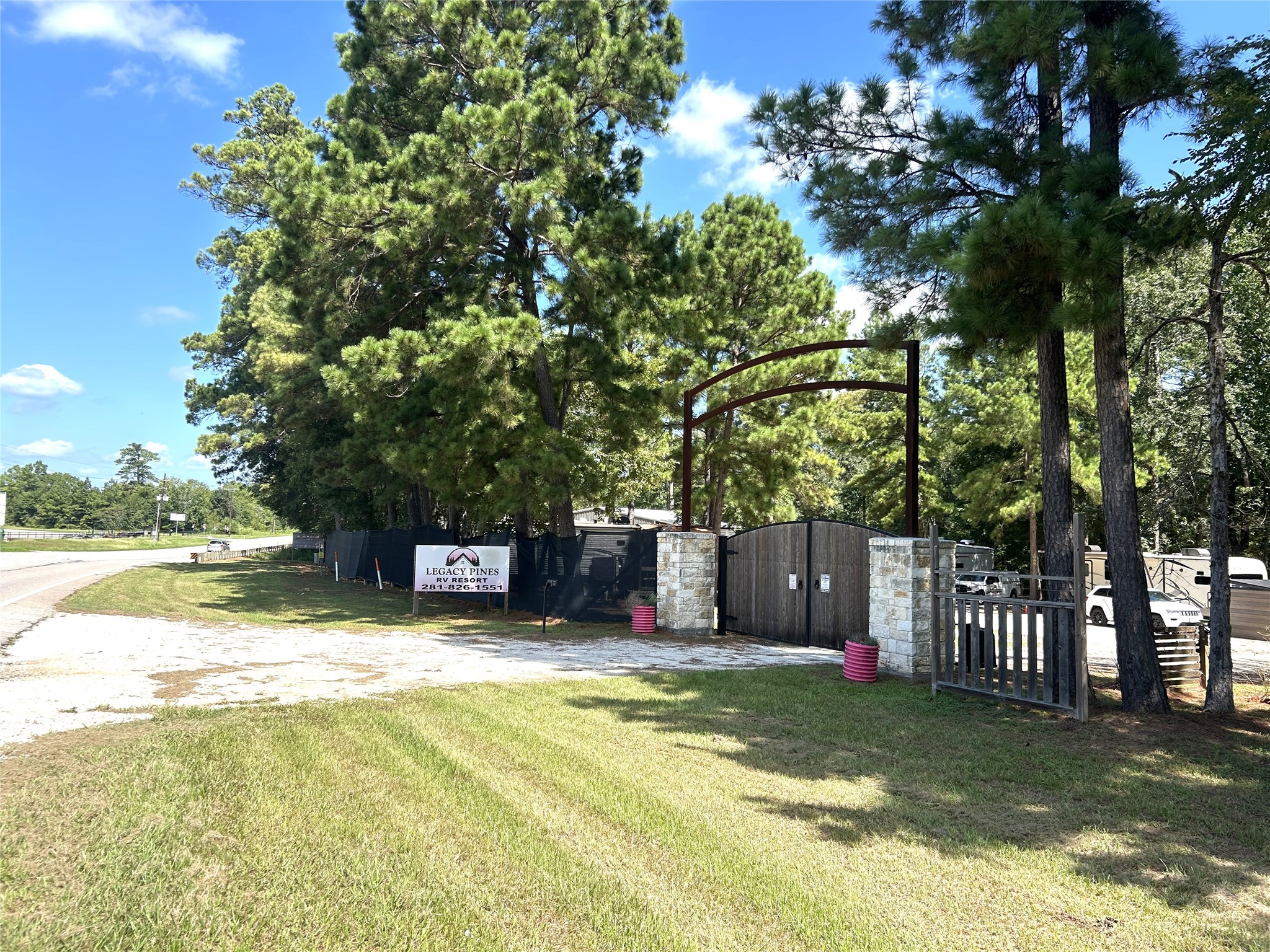 14340 N Highway 75 Property Photo 1