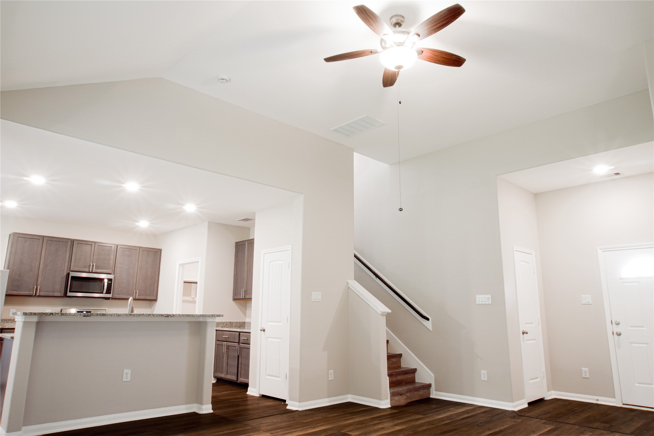 17624 Cedar Crest Drive Property Photo 6