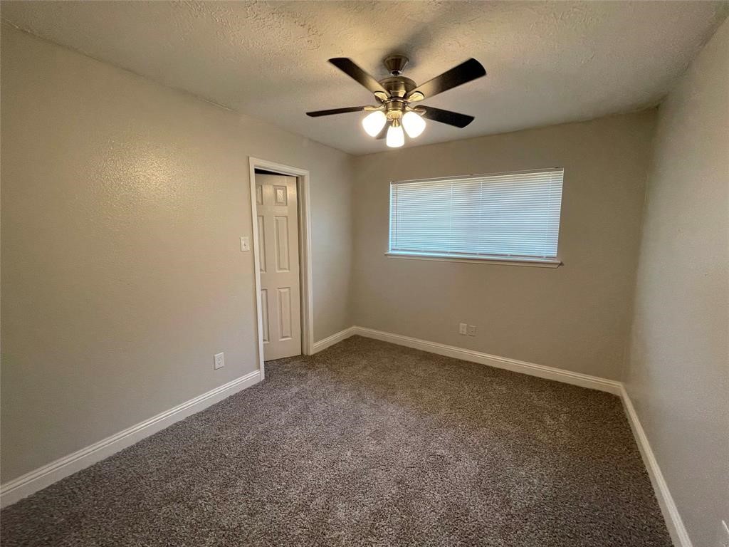10723 Thorncliff Drive Property Photo 11