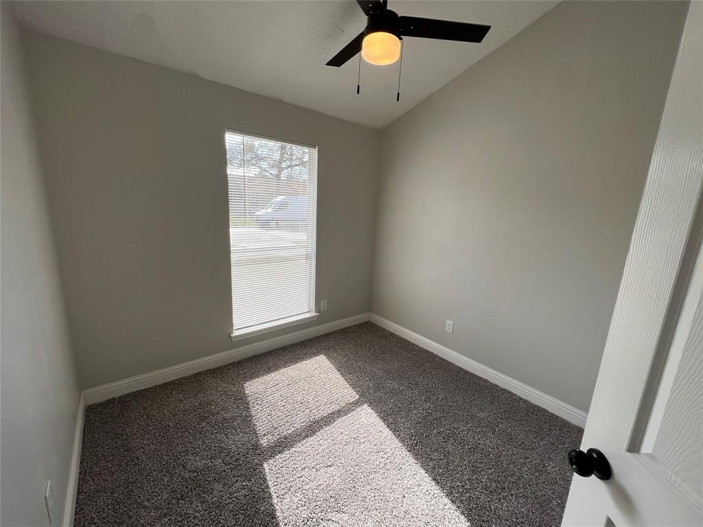 10723 Thorncliff Drive Property Photo 12
