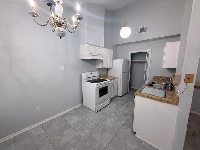 5413 Diane Court Property Photo 4