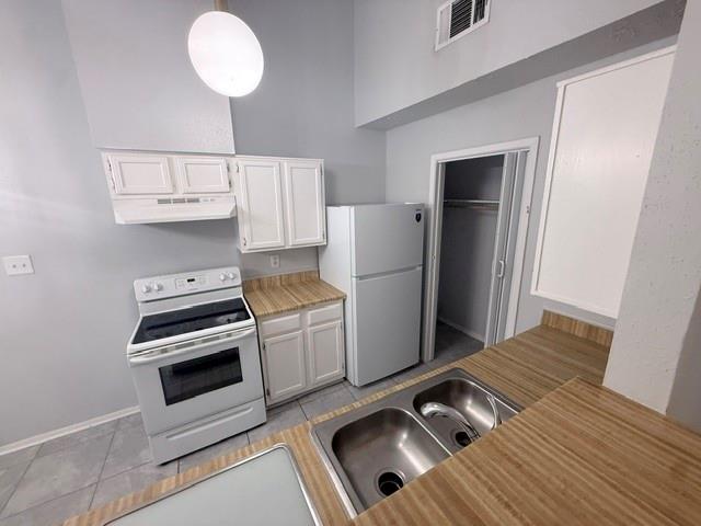 5413 Diane Court Property Photo 5