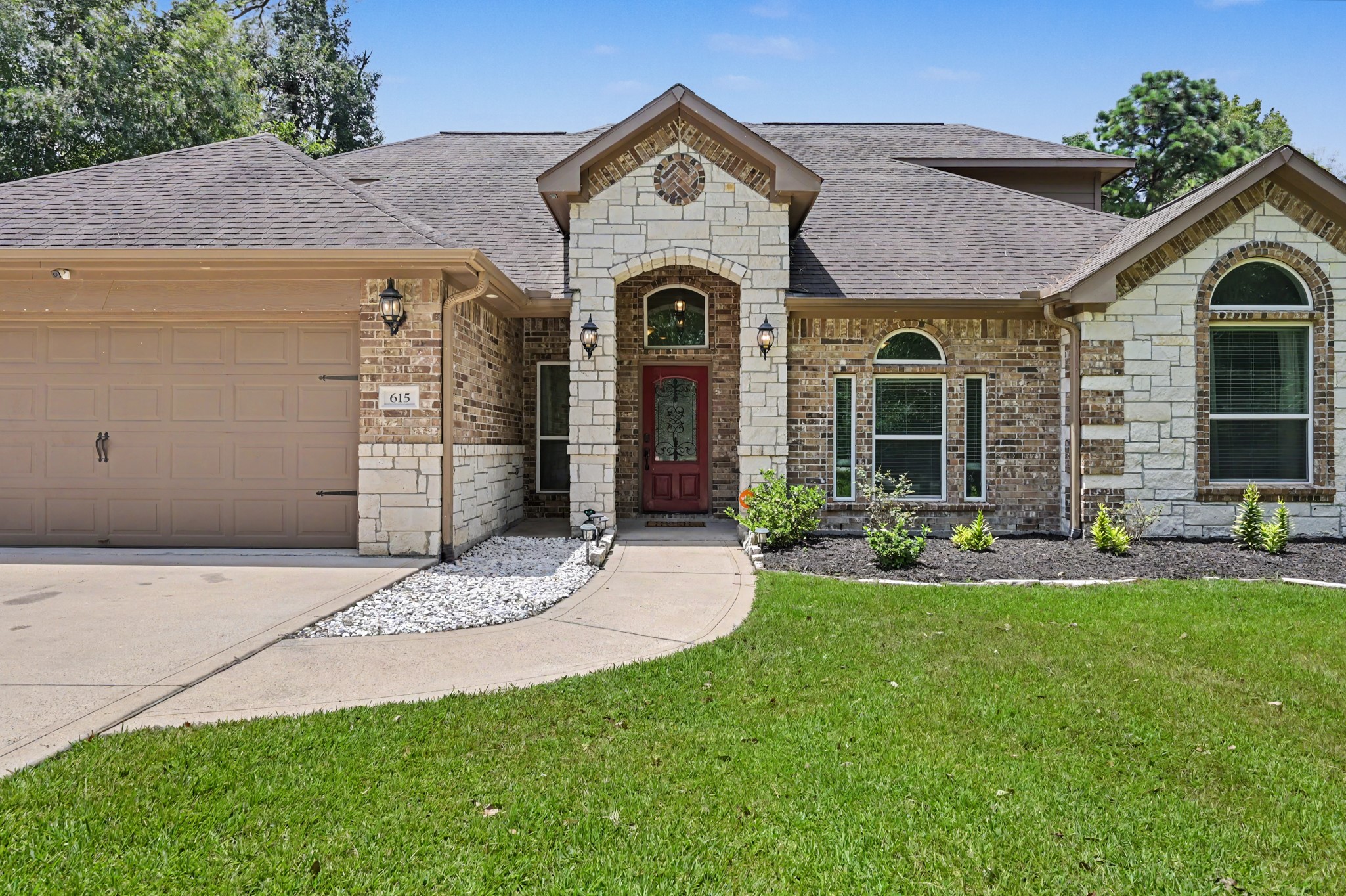 615 Weisinger Drive Property Photo 4