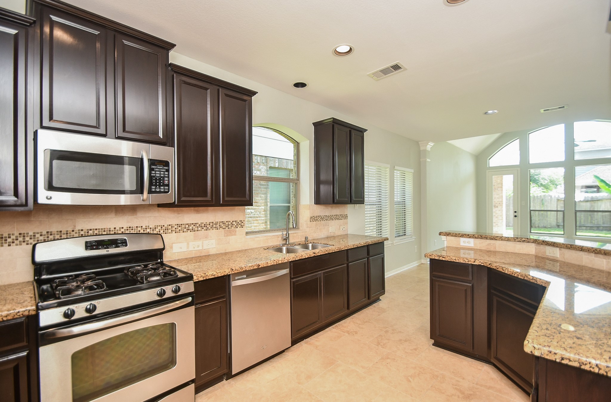 6311 Denison Oaks Drive Property Photo 6