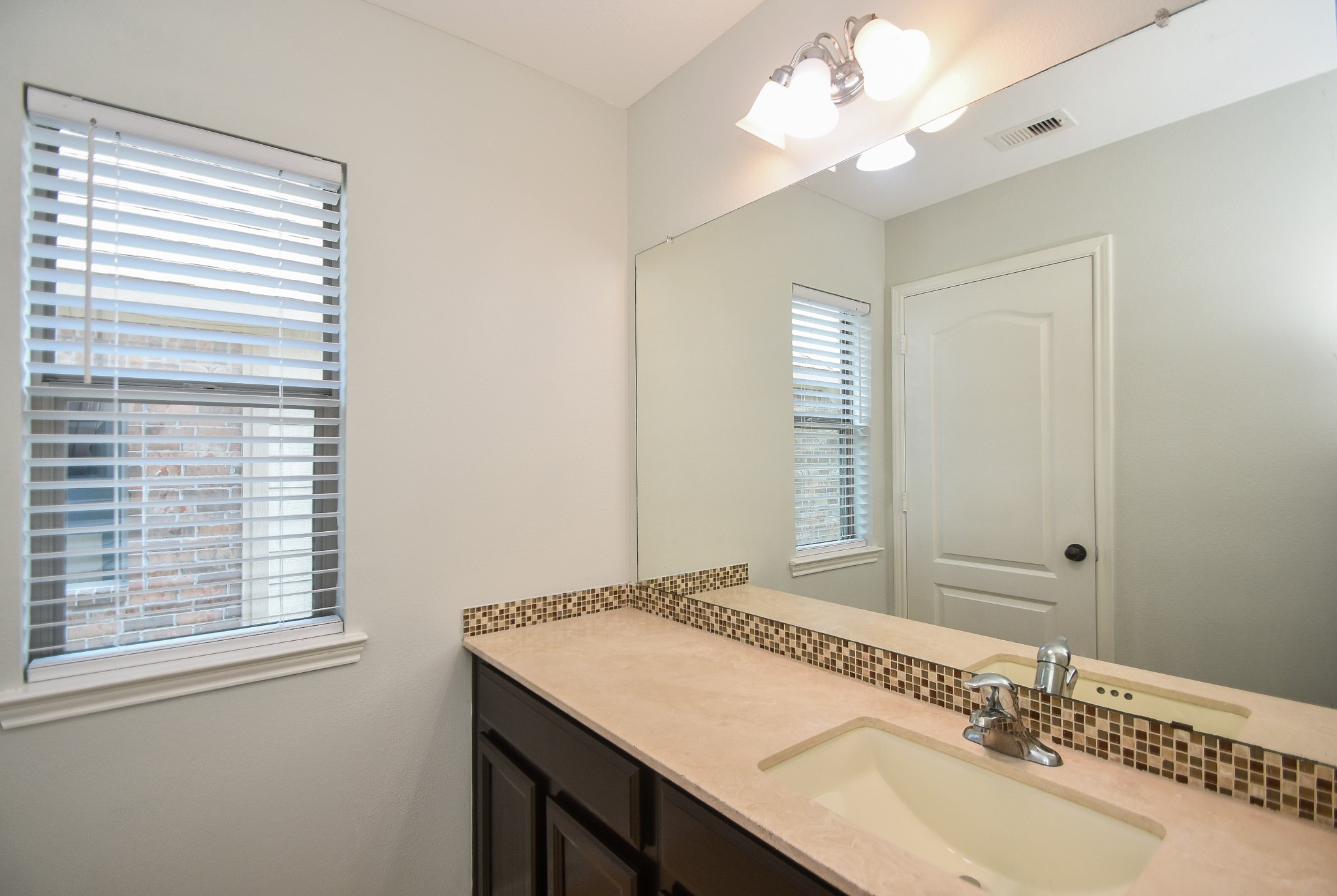 6311 Denison Oaks Drive Property Photo 20