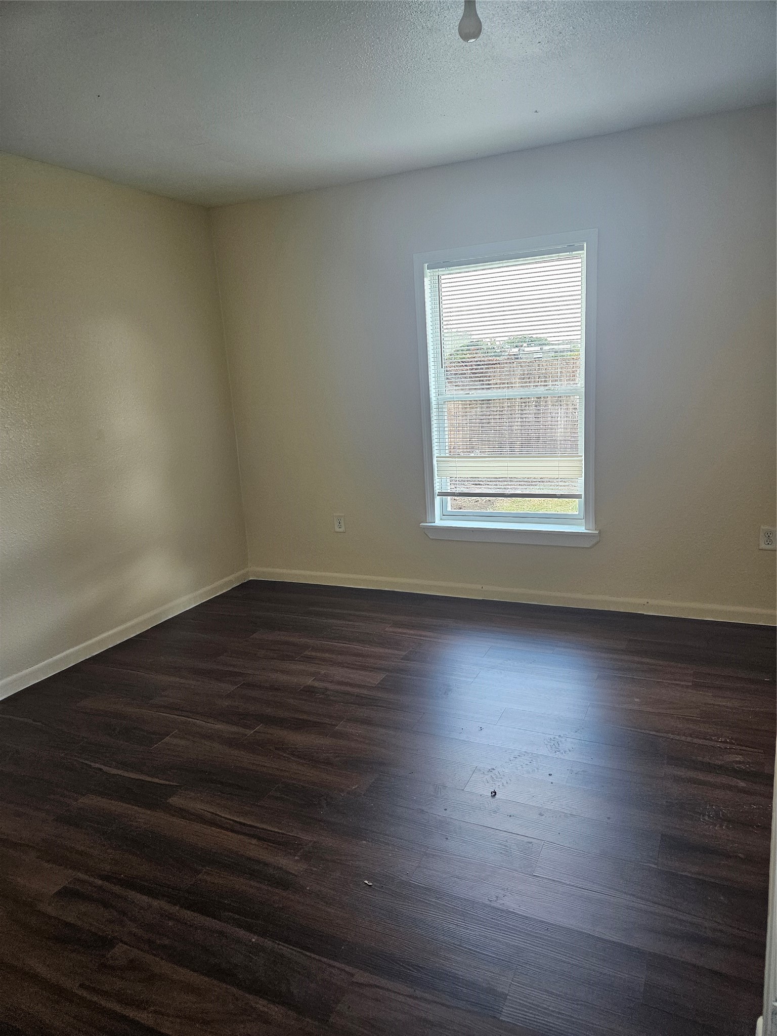 5732 Gardendale Drive Property Photo 4